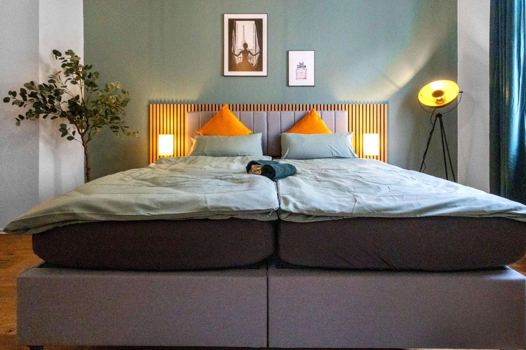 Apartment Perfect For 6 Guests! - Zentrale Lage - Free Parking - 3 Schlafzimmer - Netflix - Smart Essen